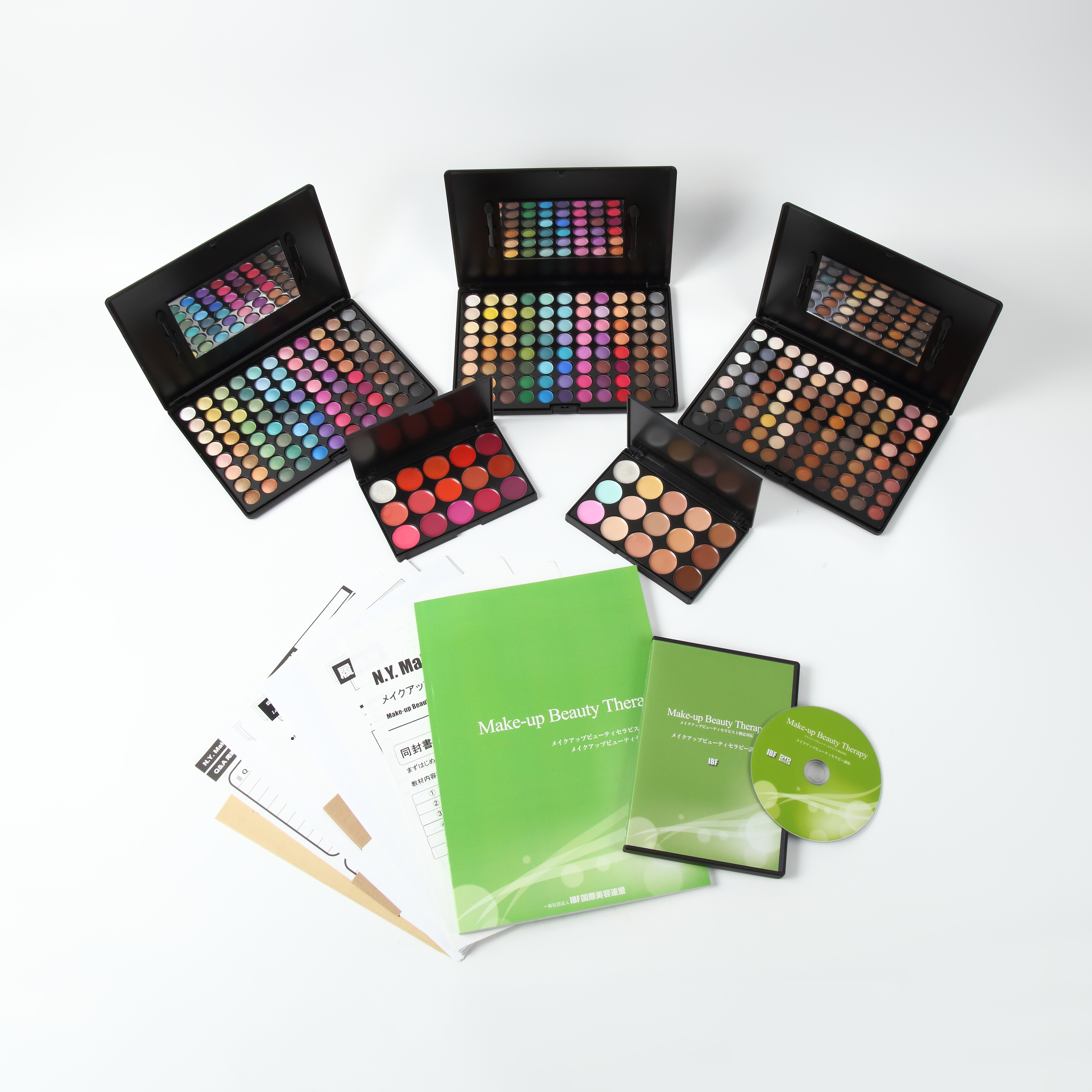 N.Y.Make-up Academy［IBF認定メイクアップビューティセラピー講座］ の特長 3