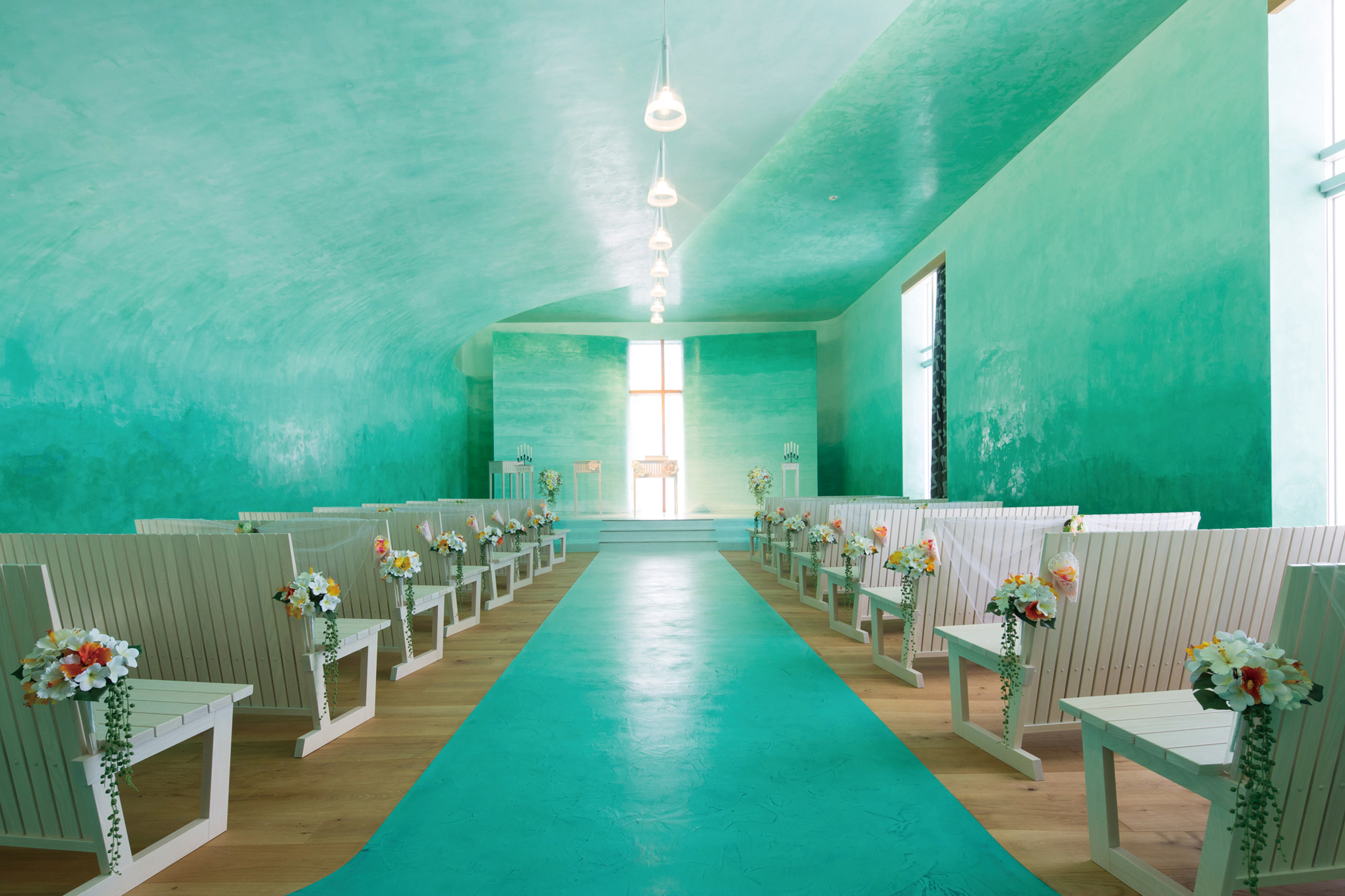 沖縄ブライダル＆ホテル観光専門学校 の特長 1