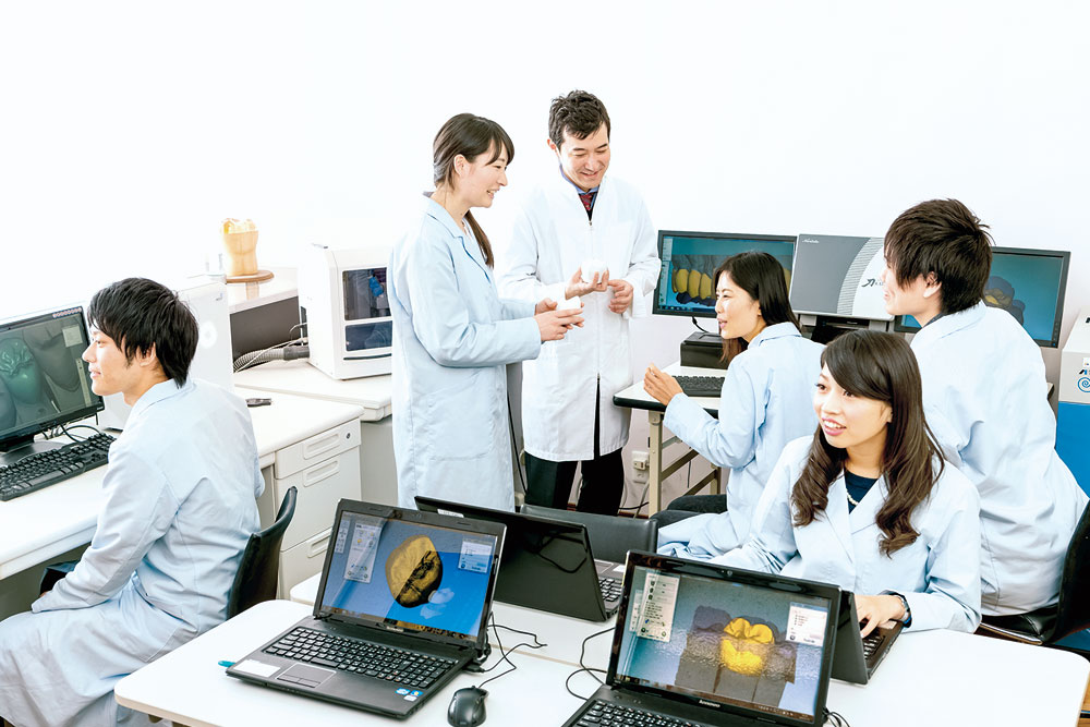 東海歯科医療専門学校 の特長 1