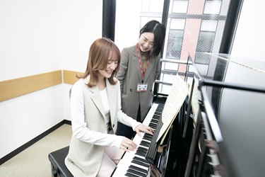 福岡保育こども医療福祉専門学校 の特長 1