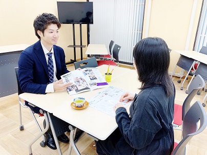 専門学校 東京声優・国際アカデミー 国際コミュニケーション学科 の特長 1