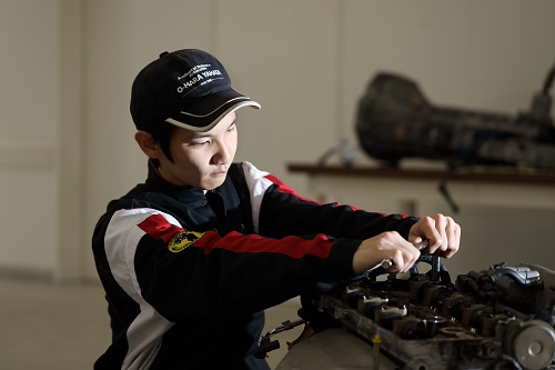 専門学校西日本昴自動車工科大学校