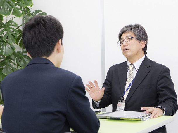 大阪情報専門学校 の特長 3