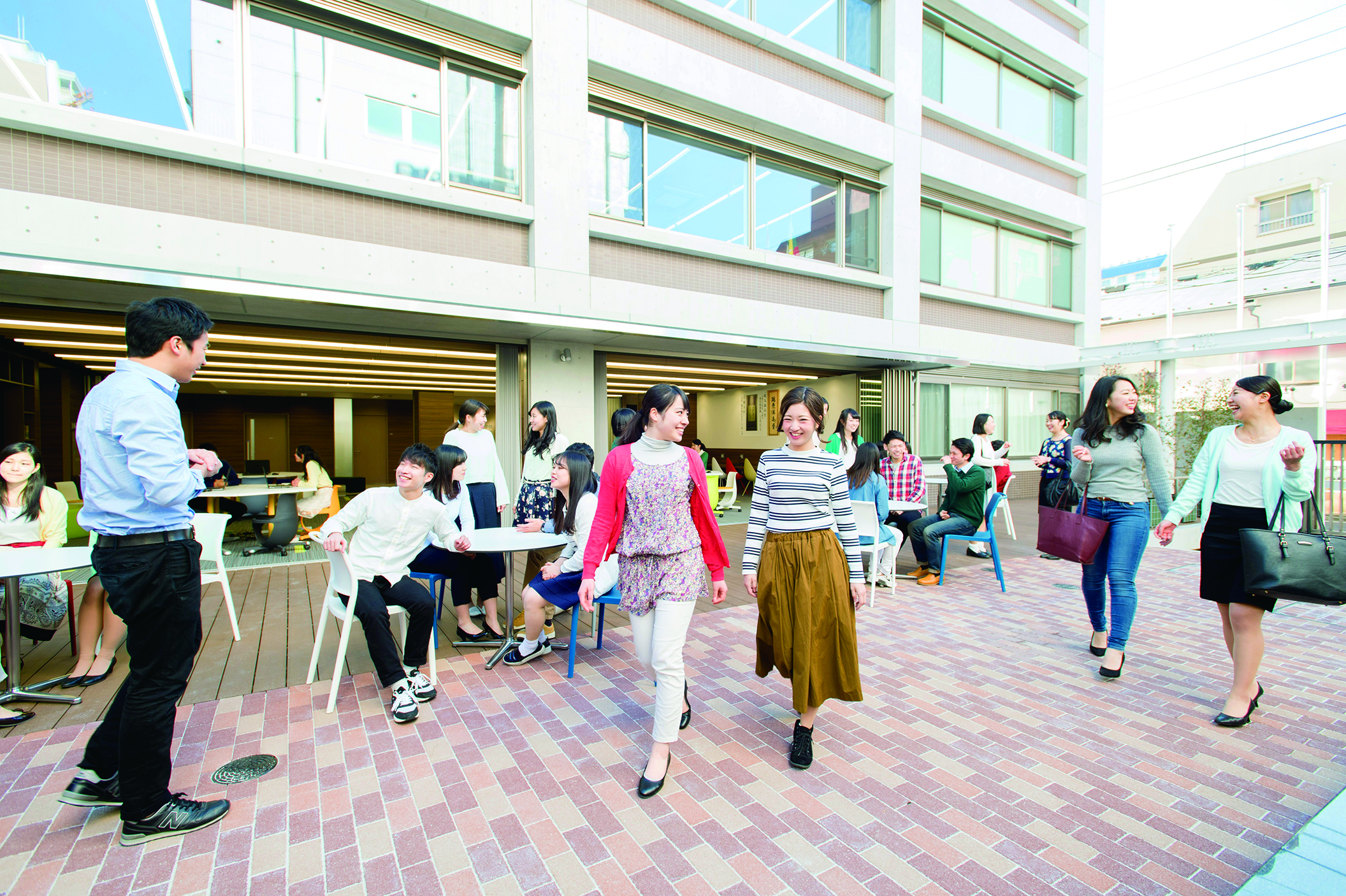 日本外国語専門学校 の特長 3