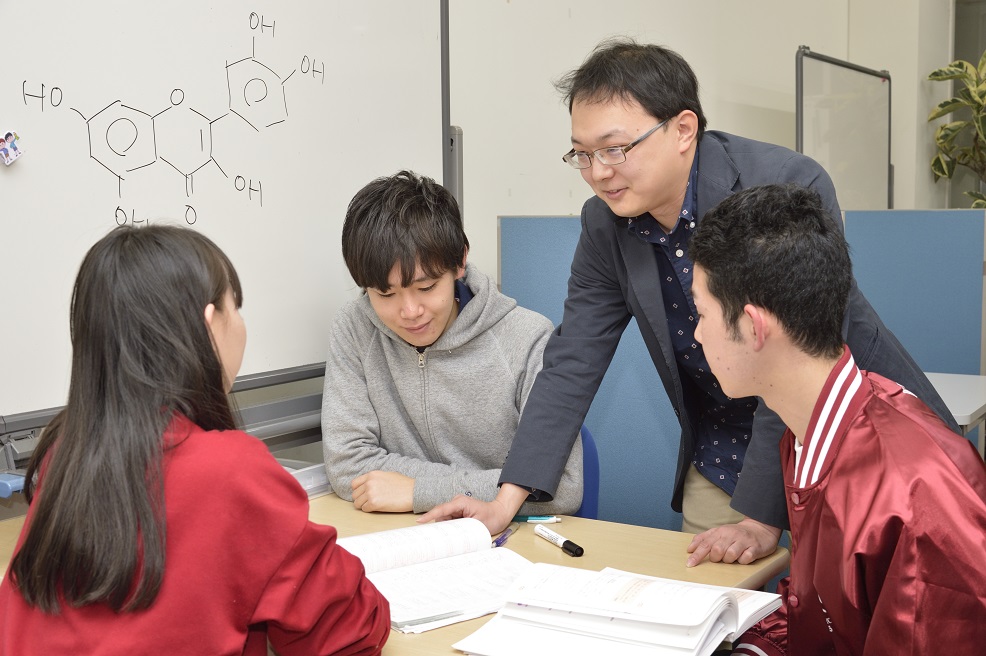 横浜薬科大学 の特長 3